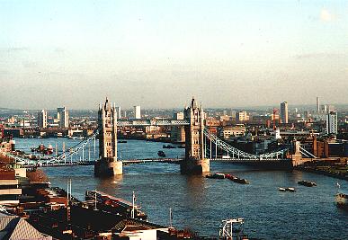 Tower Bridge.JPG (27589 Byte)